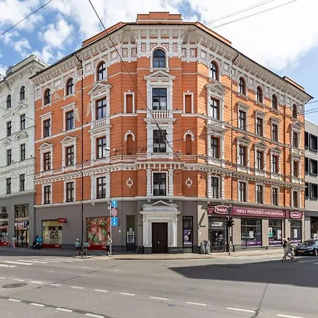 Premium Design - Location - Fast Wifi Apartment