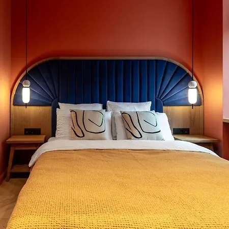 Premium Design - Location - Fast Wifi Apartment *
