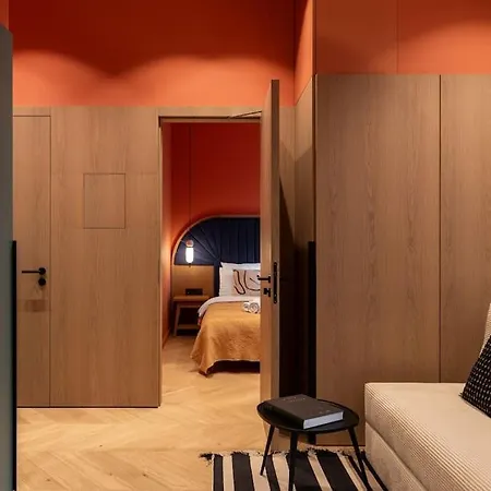 Premium Design - Location - Fast Wifi Apartment