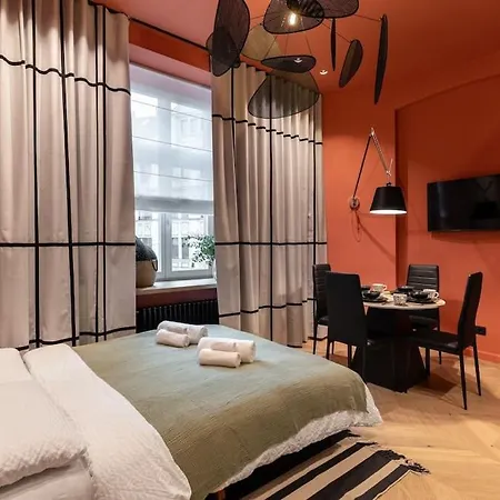 Premium Design - Location - Fast Wifi