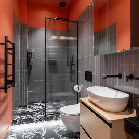 Premium Design - Location - Fast Wifi