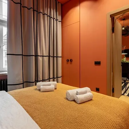 Premium Design - Location - Fast Wifi Apartment *